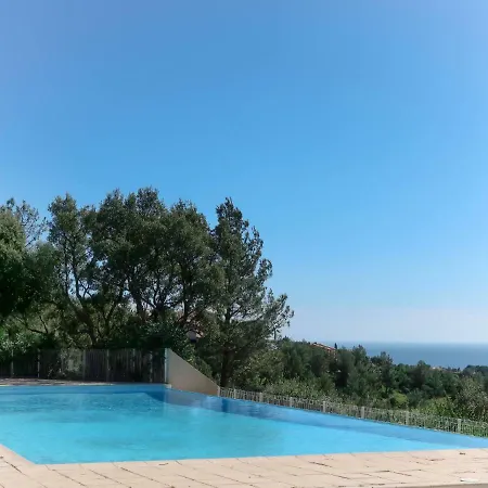 Anlage Mit Pool 290s Les Issambres